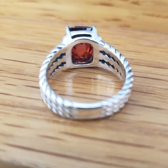 DAVID YURMAN Garnet Petite Wheaton Ring - Picture 6 of 12